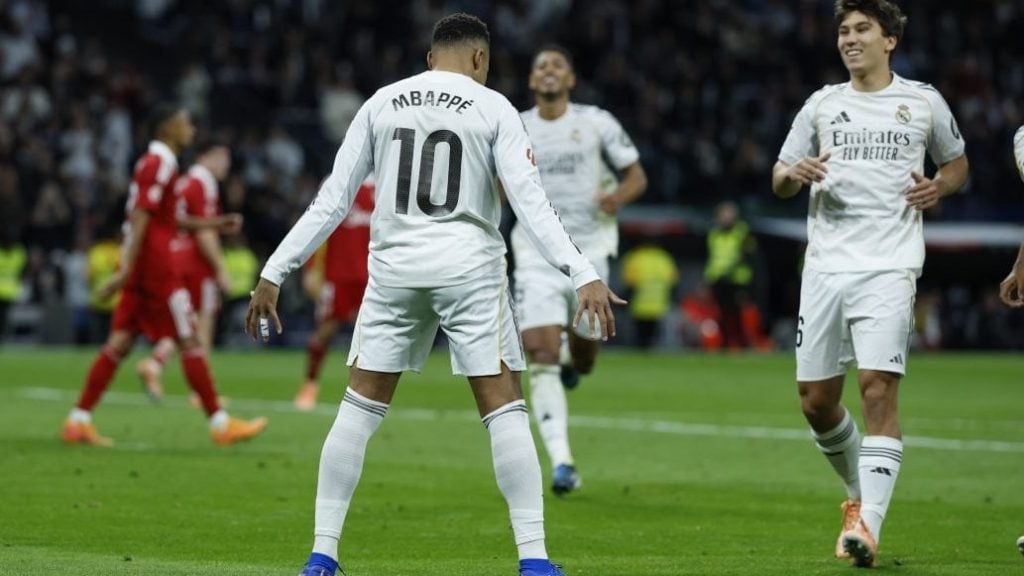 逆足双飞翼齐闪光！国米2500万先生3战逆袭，从水货逆袭球迷宠儿（逆足双翼同耀！国米2500万引援三战爆发，甩掉水货成球迷新宠）