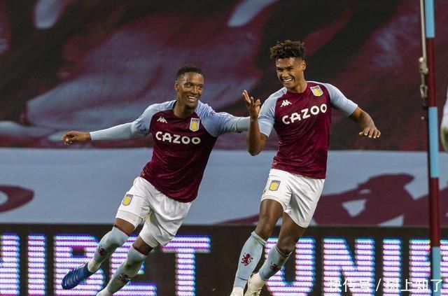 辟谣，并非与他人女友谈恋爱，埃纳社媒：一切都是剧本（澄清传闻：并未与他人女友交往，埃纳社媒称一切皆为剧本）