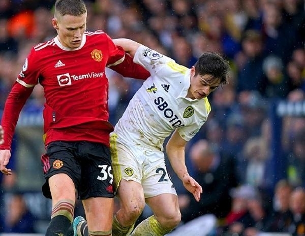 围绕着莱万与凯恩的转会传闻大家觉得拜仁会同意吗？（莱万、凯恩转会风声四起，拜仁会放行吗？）