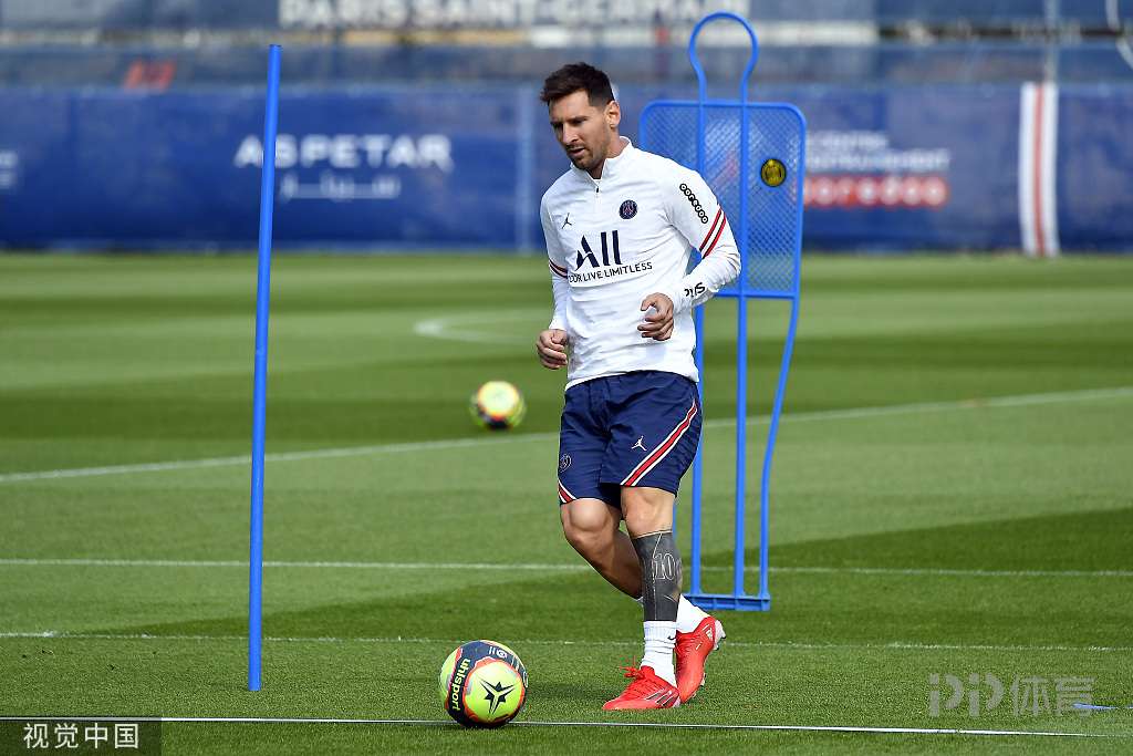 阿森纳险胜晋级却暴露顽疾，年轻球员信任危机何解？（惊险晋级仍现顽疾，阿森纳如何重建对年轻球员的信任？）